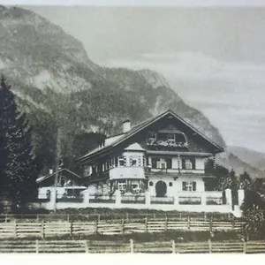 بيت ضيافة Gaestehaus Hohe Tannen جارمش بارتنكيرشن