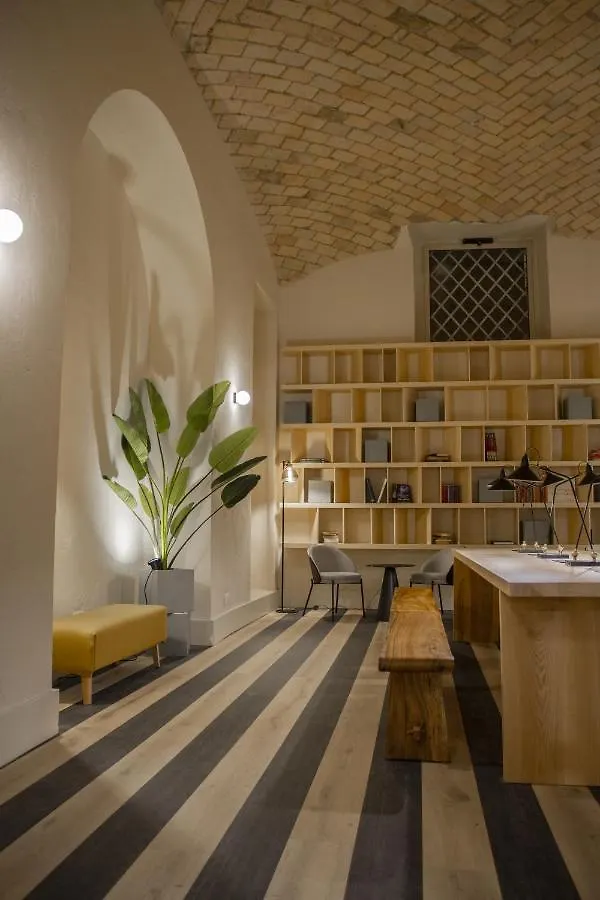 Отель Room Select Via Veneto Рим