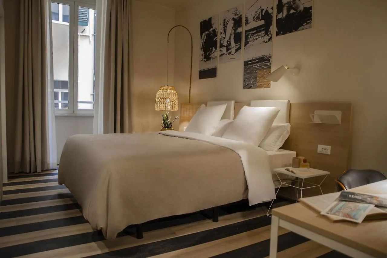 Room Select Via Veneto Рим 4*,  Италия
